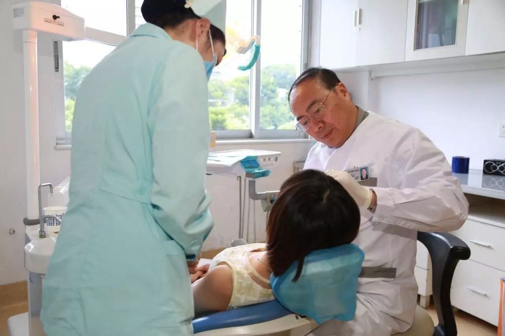 「口腔专家」福建省口腔医院院长陈江：种植牙背后这些问题，你一定要知道